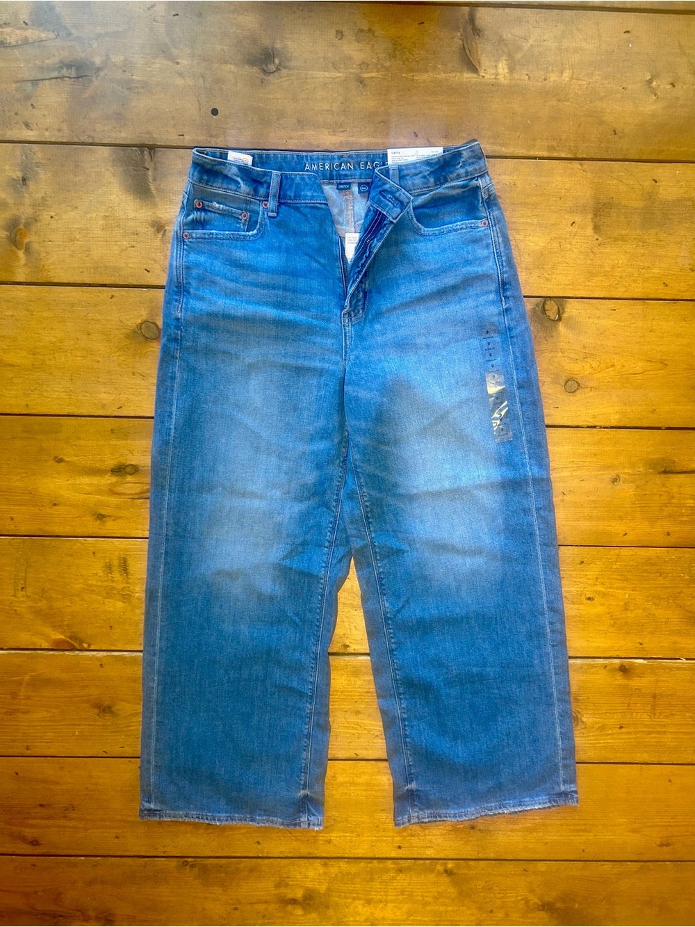 American Eagle Outfitters Woman’s Blue Baggy (Dreamy Drape) Jeans
